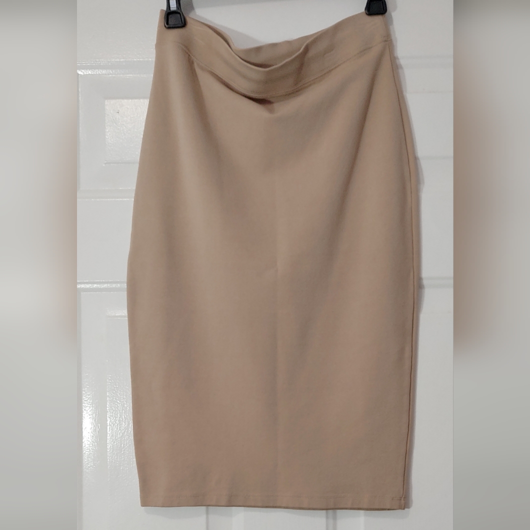 Love Culture Brand Pencil Skirt Size Medium New No Tags